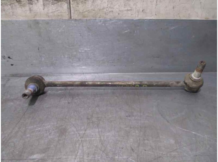 Recambio de tirante delantero derecho para land rover range rover sport 2.7 td v6 cat referencia OEM IAM RBM500140 