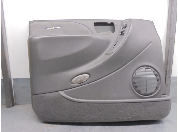 Replacement front left door trim panel for Chrysler Voyager (RG) 2.8 CRD CAT OEM IAM reference XW331D5AA XW331D5AA 