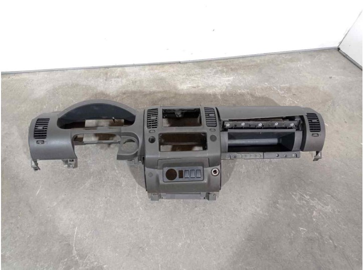 Recambio de salpicadero para nissan navara pick-up (d40m) 2.5 dci cat referencia OEM IAM 68275EB300 NEGRO 
