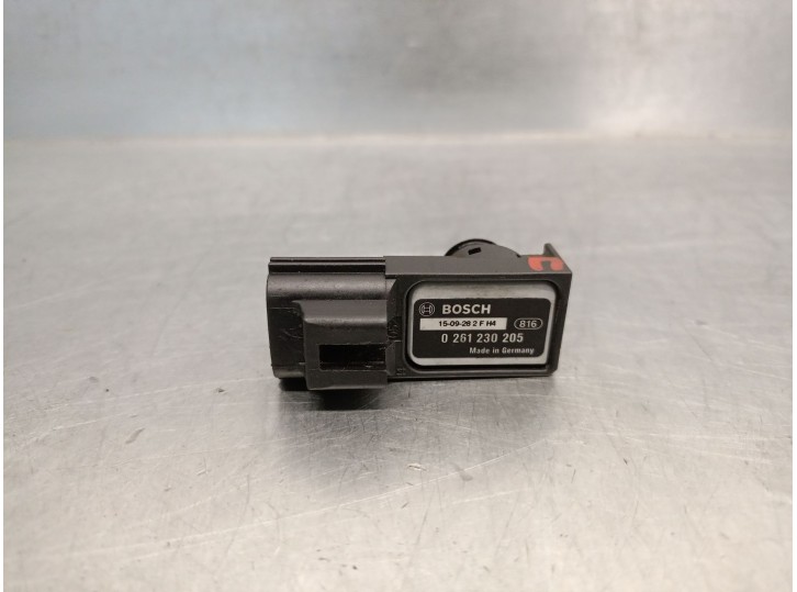 Recambio de sensor para hyundai h350 furgoneta 2.5 crdi referencia OEM IAM 0261230205 BOSCH