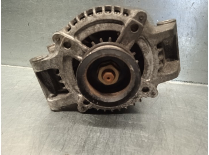 Recambio de alternador para chrysler voyager (rg) 2.4 cat referencia OEM IAM 04868324AC 4210000350 DENSO