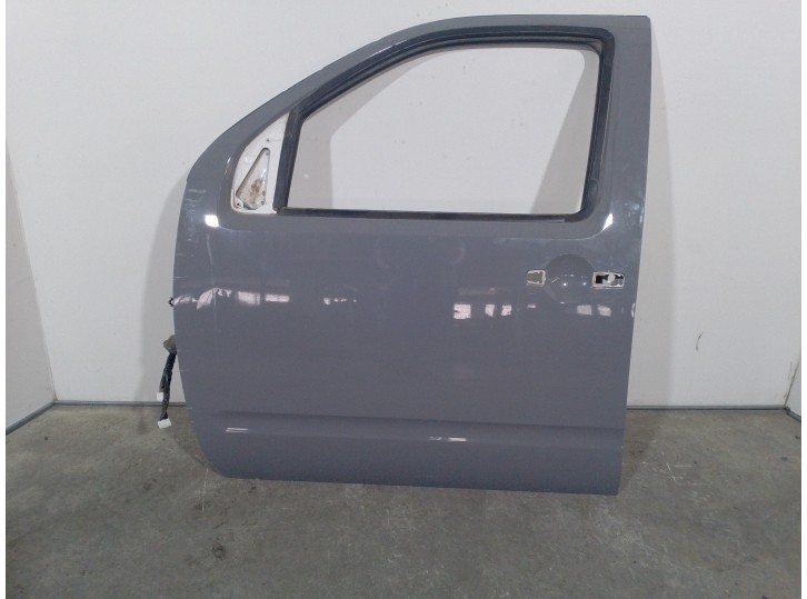 Replacement front left door for Nissan Navara Pick-Up (D40M) 2.5 DCi CAT OEM IAM reference H01015X0MB GREY