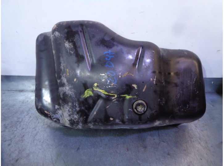 Recambio de carter para renault rapid/express (f40) 1.4 referencia OEM IAM 7700741331  