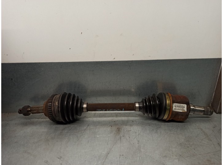 Recambio de transmision delantera izquierda para chrysler voyager (rg) 2.4 cat referencia OEM IAM P04641883AC  