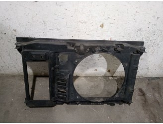 Recambio de calandra delantera de radiador para peugeot 5008 (0u_, 0e_) 1.6 hdi referencia OEM IAM 7104V2 7104V2 