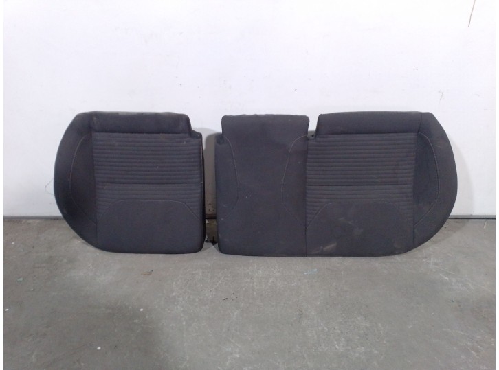 Recambio de asientos traseros para ford focus iii turnier 1.0 ecoboost referencia OEM IAM 1755331 1755331 
