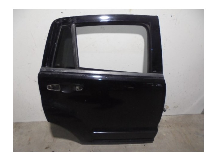 Recambio de puerta trasera derecha para dodge caliber 2.0 16v crd cat referencia OEM IAM 5074162AB NEGRA 5 PUERTAS