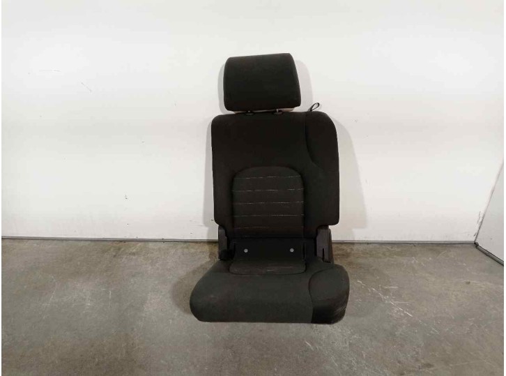 Recambio de asientos trasero izquierdo para nissan navara pick-up (d40m) 2.5 dci cat referencia OEM IAM 4740631 TELA GRIS 4 PUER