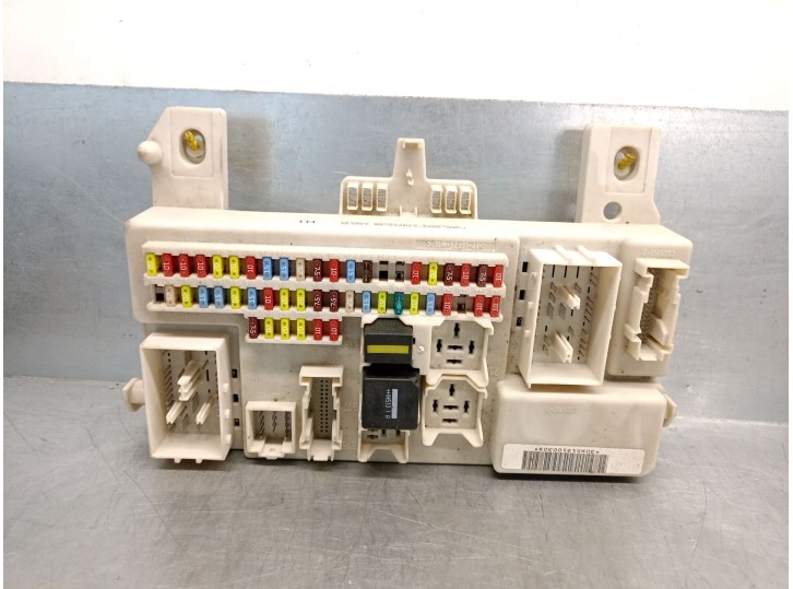 Recambio de caja reles / fusibles para ford focus berlina (cap) 1.6 16v cat referencia OEM IAM 4M5T14014CBF 