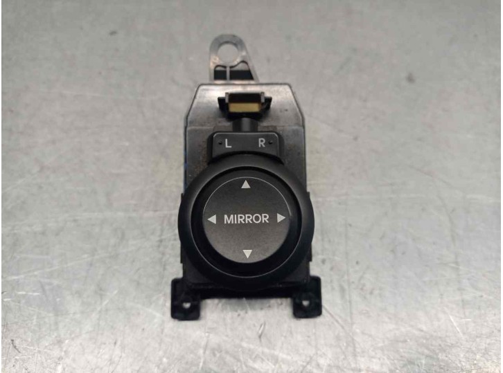 Replacement mirror control switch for Hyundai i20 Style OEM IAM reference 202008161 