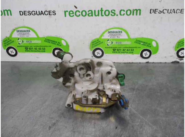 Recambio de cerradura puerta trasera izquierda para nissan cabstar tl110 3.5 referencia OEM IAM 2350804  3 PUERTAS