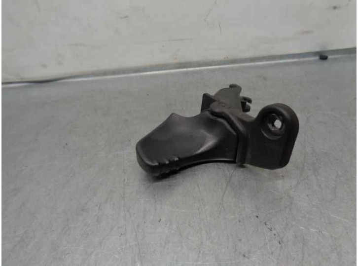 Recambio de maneta exterior delantera izquierda para renault twingo 1.5 dci diesel referencia OEM IAM 8200385181  