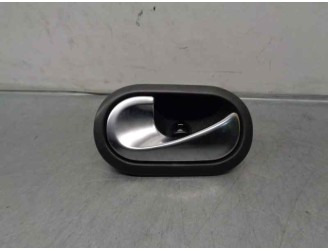 Recambio de maneta interior delantera izquierda para renault twingo 1.5 dci diesel referencia OEM IAM 8200028487  