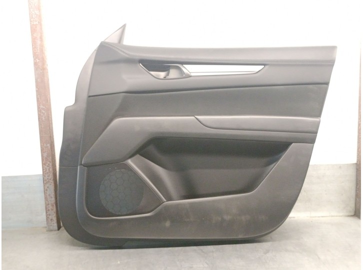 Recambio de guarnecido puerta delantera izquierda para mazda cx-5 (kf) 2.0 referencia OEM IAM KB7W6846Z KC9J68450B02 