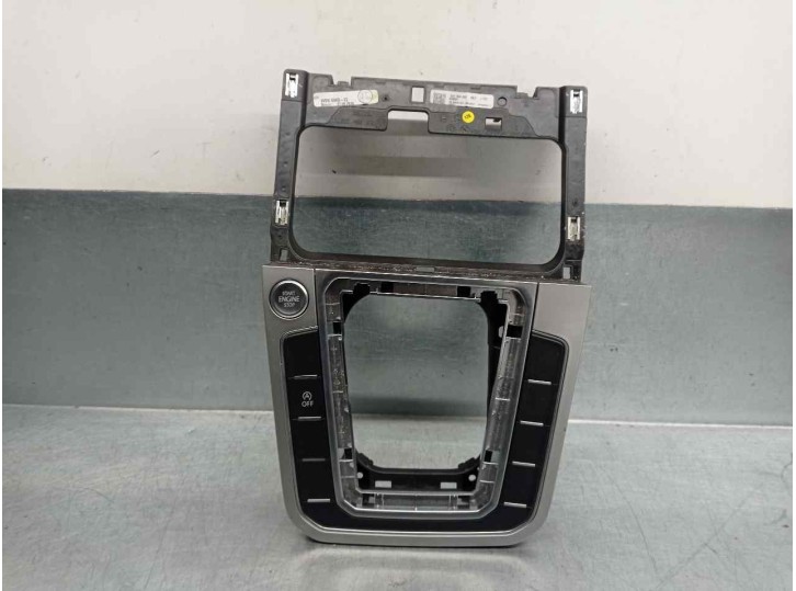 Replacement console for Volkswagen Passat Variant (3G5) 2.0 TDI OEM IAM reference 3G1864252LL 3G1864263 