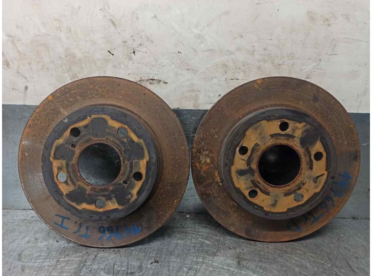 Replacement rear brake disc for Toyota Auris 1.8 16V CAT OEM IAM reference 