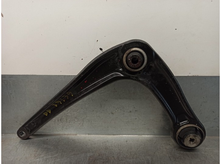 Recambio de brazo suspension inferior delantero derecho para peugeot expert furgón pro standard referencia OEM IAM 9816863580 