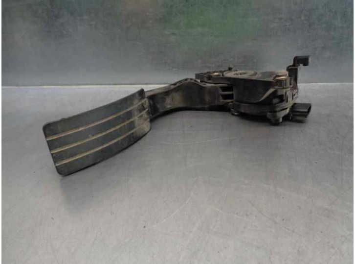 Recambio de potenciometro pedal para dacia sandero ii 0.9 tce cat referencia OEM IAM 180022703R 6PV00997803 HELLA