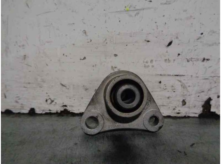 Recambio de soporte motor izquierdo para volvo s80 berlina 2.4 cat referencia OEM IAM 8666205  