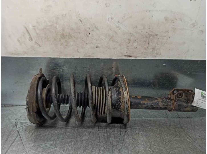 Recambio de amortiguador delantero derecho para renault 19 (1989...) 1.4 referencia OEM IAM 7700789513 03041000304C KYB