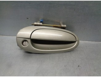 Recambio de maneta exterior delantera derecha para daewoo evanda 2.0 cat referencia OEM IAM 96326830 