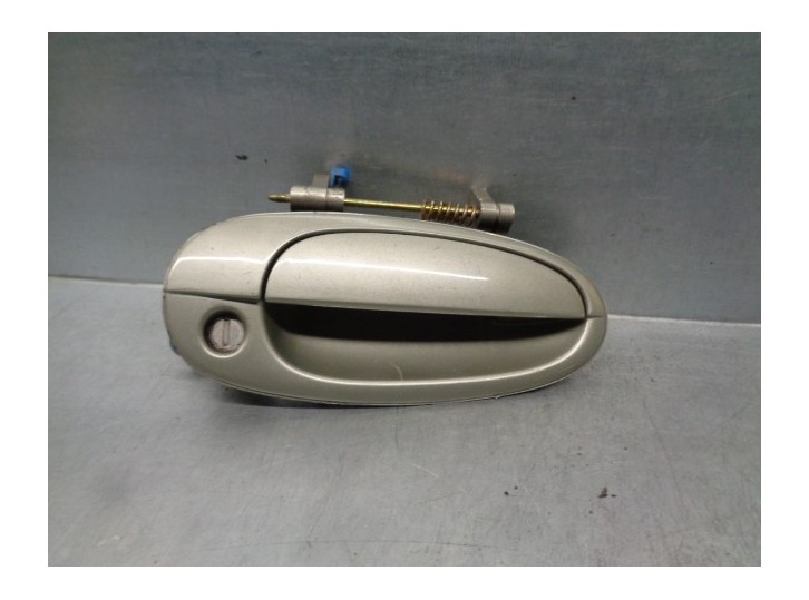 Recambio de maneta exterior delantera derecha para daewoo evanda 2.0 cat referencia OEM IAM 96326830 