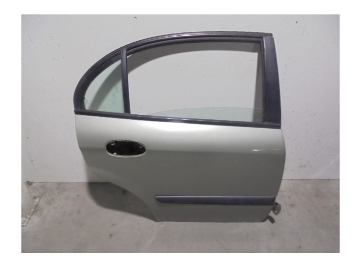 Recambio de puerta trasera derecha para daewoo evanda 2.0 cat referencia OEM IAM 96483848 BEIGE 4 PUERTAS