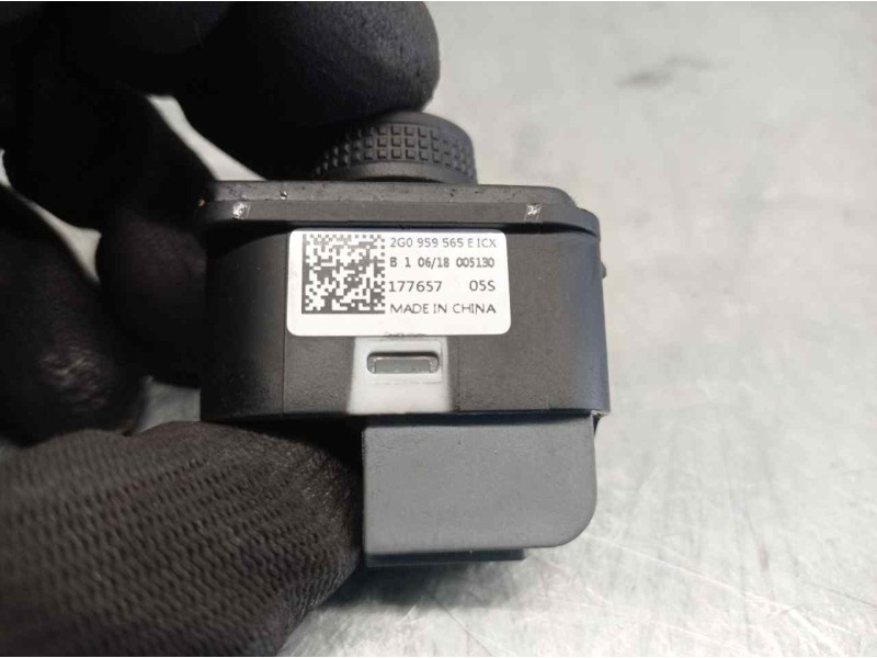 Recambio de mando retrovisor para volkswagen polo beats referencia OEM IAM 2G0959565E  