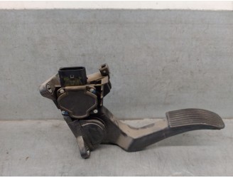 Recambio de potenciometro pedal para mercedes-benz clase v (638/2) v 220 cdi (638.294) referencia OEM IAM A9013000404 A901300040