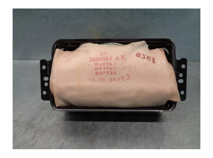 Replacement front right airbag for Chrysler 300 C 3.0 CRD CAT OEM IAM reference 04649118AH 