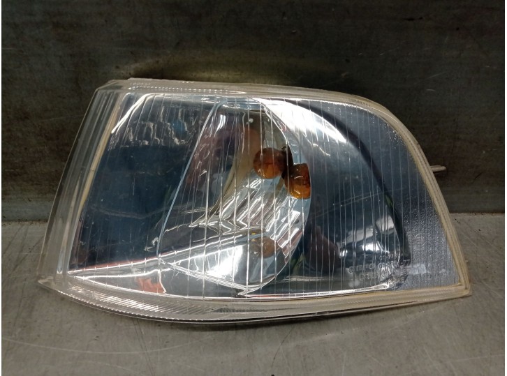 Recambio de faro izquierdo para volvo v40 station wagon (645) 1.9 di referencia OEM IAM 3345702 3345702 