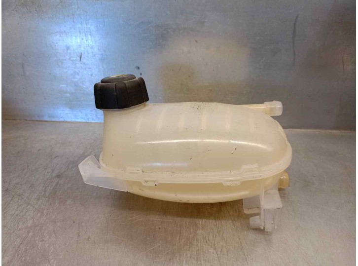 Recambio de deposito expansion para dacia sandero iii 1.0 tce 90 referencia OEM IAM 217102572R  