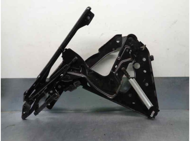 Replacement trunk / tailgate shock absorbers for Renault Megane II Coupe/Cabrio 1.6 16V OEM IAM reference 8200468712 