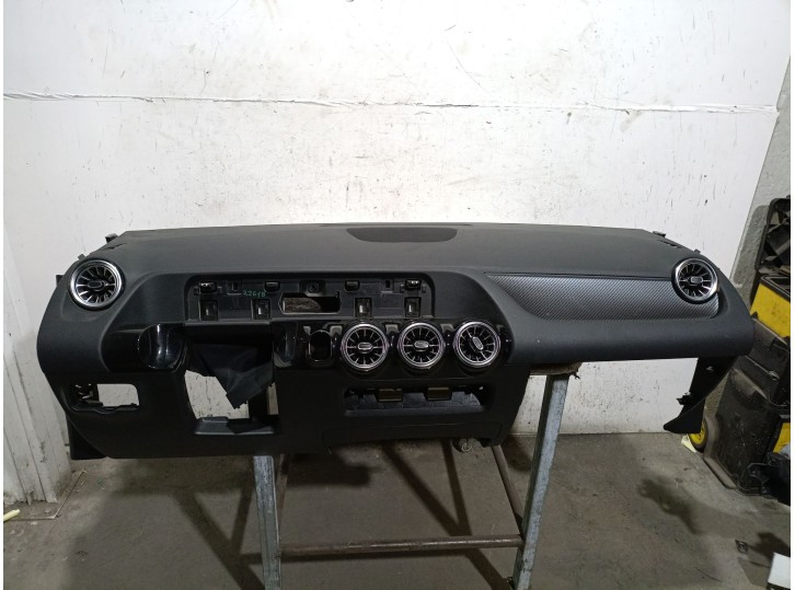 Recambio de salpicadero para mercedes-benz gla (h247) gla 200 d 4-matic (247.713) referencia OEM IAM 5486545 