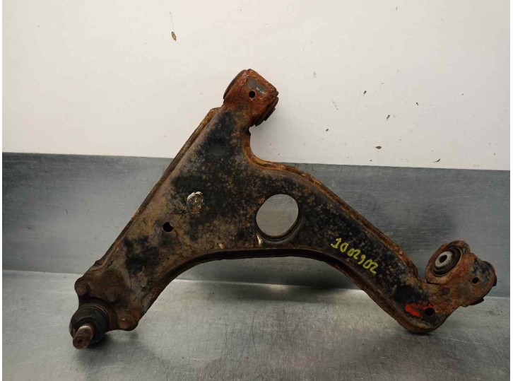 Recambio de brazo suspension inferior delantero izquierdo para opel zafira a elegance referencia OEM IAM 5352016  