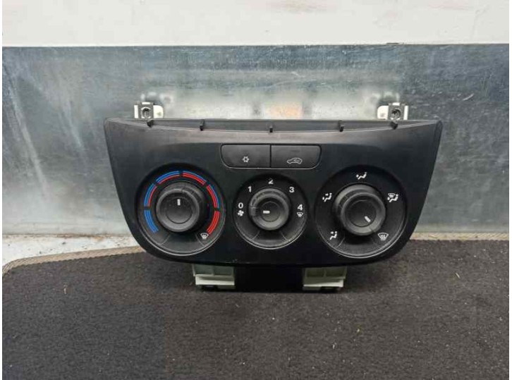 Replacement heater / air conditioning control unit for Fiat Doblo 1.3 16V JTD CAT OEM IAM reference 735498657 