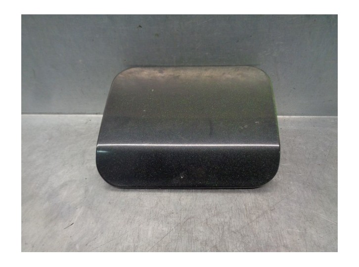 Recambio de tapa exterior combustible para chrysler 300 c 3.0 crd cat referencia OEM IAM 05065199AG  