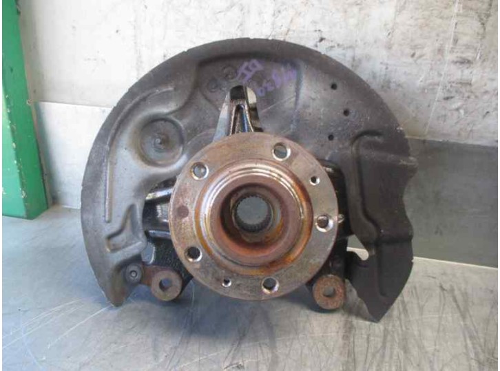 Recambio de mangueta delantera izquierda para opel combo cargo (e) 1.6 16v cdti dpf referencia OEM IAM 