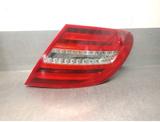 Recambio de piloto trasero derecho para mercedes-benz clase c (w204) familiar 2.1 cdi cat referencia OEM IAM A2048202764 2048202