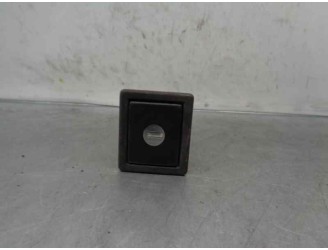 Recambio de maneta exterior porton para renault clio i fase i+ii (b/c57) 1.4 referencia OEM IAM 7700827555 