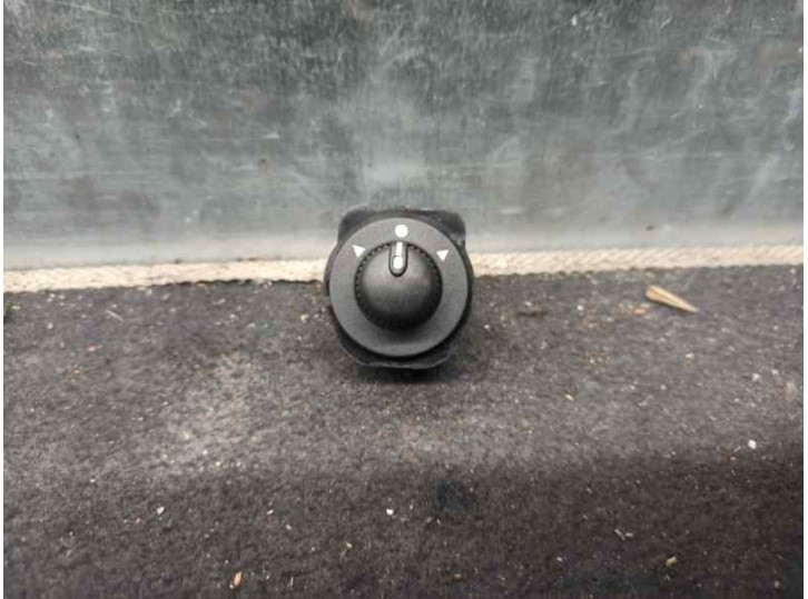 Recambio de mando retrovisor para fiat doblo 1.3 16v jtd cat referencia OEM IAM 735511514 