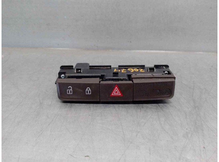 Recambio de warning para opel zafira tourer 1.6 cdti dpf referencia OEM IAM 20968511 