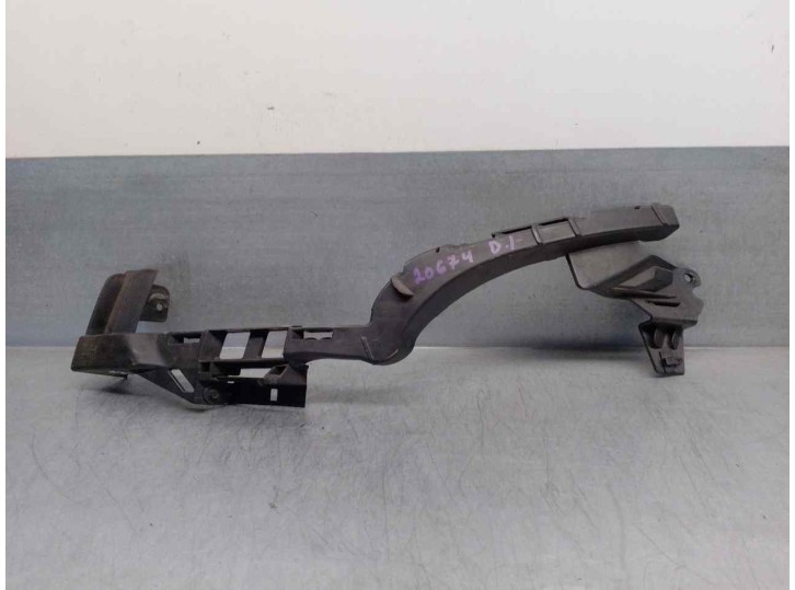 Recambio de soporte faro izquierdo para opel zafira tourer 1.6 cdti dpf referencia OEM IAM 13300782 