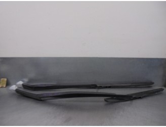 Recambio de brazo limpia delantero derecho para kia xceed 1.0 tgdi cat referencia OEM IAM 98311J7000 98321J7000 