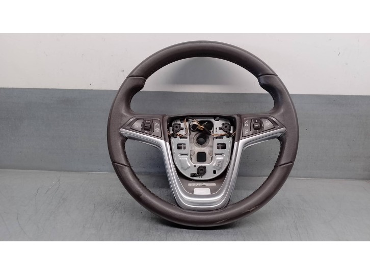 Recambio de volante para opel zafira tourer 1.6 cdti dpf referencia OEM IAM 13356998 