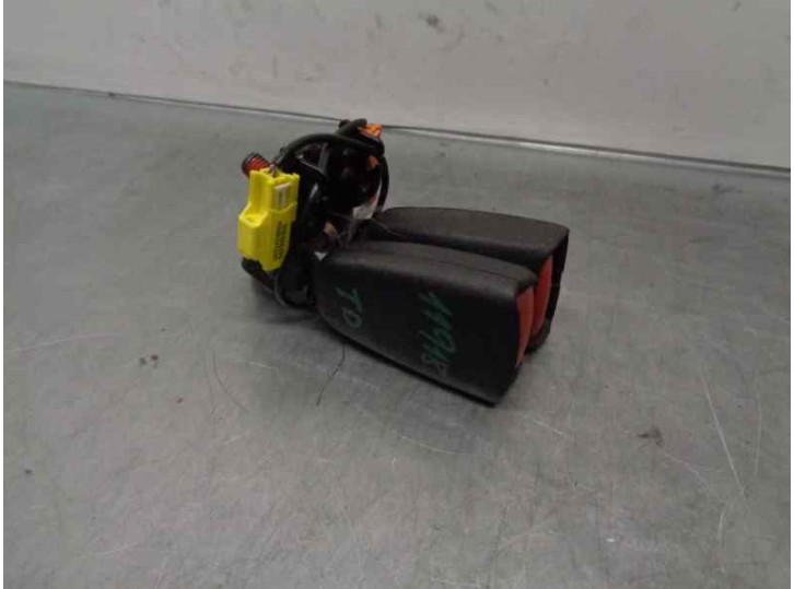 Replacement seat belt buckle for Volvo S80 sedan 2.4 diesel CAT OEM IAM reference 3169590 