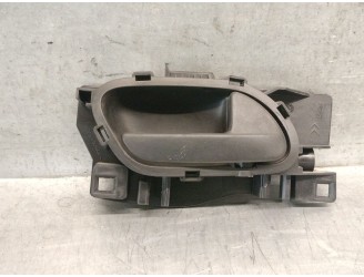 Recambio de maneta interior delantera derecha para opel vivaro c furgoneta (k0) 1.5 referencia OEM IAM 303965 