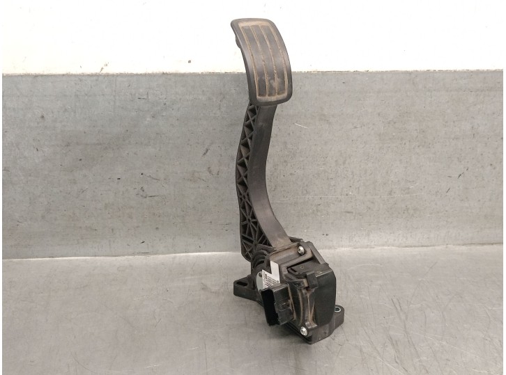 Recambio de potenciometro pedal para opel vivaro c furgoneta (k0) 1.5 referencia OEM IAM 9838028180 9838028180 
