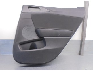 Recambio de guarnecido puerta trasera derecha para kia xceed 1.0 tgdi cat referencia OEM IAM 83302J7812DQD 