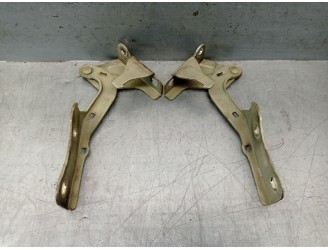 Replacement bonnet hinge for Hyundai Tucson (JM) 2.0 CRDi CAT OEM IAM reference 791202E000 791102E000 